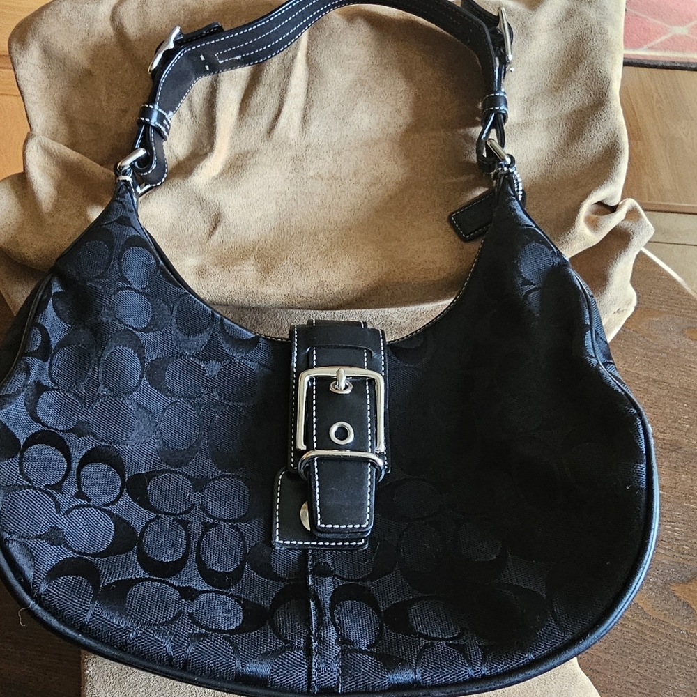 Coach Vintage Authentic Black Signature Hobo Buckle Bag H3J-6363